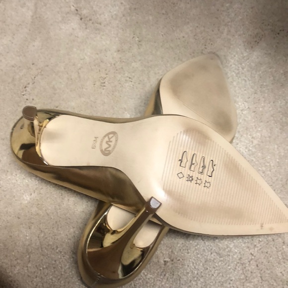 Shoes - Picture 4 of 5